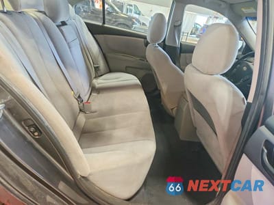 Zdjęcie 10 z 12 samochodu: 2009 KIA OPTIMA LX VIN:KNAGE228795308424 - miniatura
