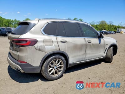 Trzecie zdjęcie samochodu z tyłu: 2022 BMW X5 XDRIVE45E VIN:5UXTA6C04N9L20528 - miniatura