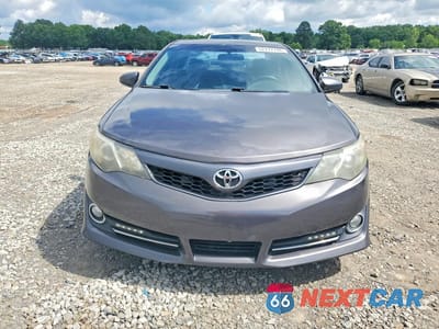 Piąte zdjęcie samochodu w środku: 2014 TOYOTA CAMRY SE SPORT VIN:4T1BF1FK0EU734526 - miniatura