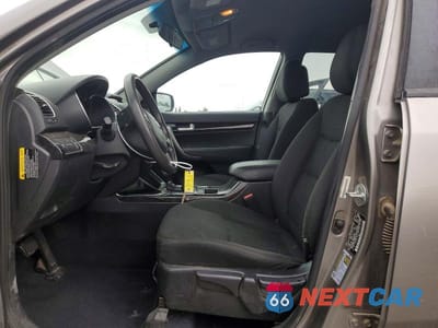 Zdjęcie 7 z 13 samochodu: 2015 KIA SORENTO LX VIN:5XYKTDA72FG651295 - miniatura