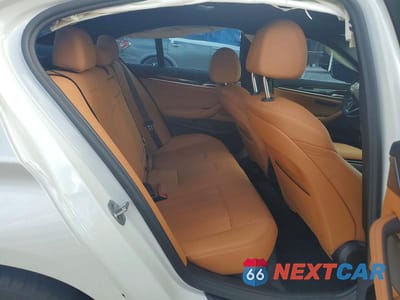Zdjęcie 10 z 12 samochodu: 2021 BMW 530 I VIN:WBA53BH03MWW99105 - miniatura