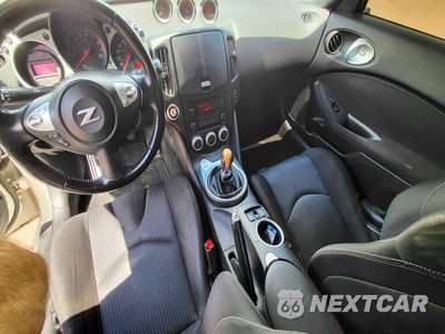 Zdjęcie 9 z 10 samochodu: 2018 NISSAN 370Z BASE VIN:JN1AZ4EH5JM572517 - miniatura