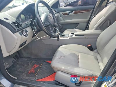 Zdjęcie 7 z 12 samochodu: 2008 MERCEDES-BENZ C 300 4MATIC VIN:WDDGF81X88F136057 - miniatura