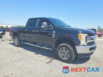 Czwarte zdjęcie samochodu z boku: 2017 FORD F250 SUPER DUTY VIN:1FT7W2B62HEC37887 - miniatura