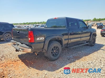 Trzecie zdjęcie samochodu z tyłu: 2005 CHEVROLET SILVERADO K1500 VIN:2GCEK13T251274887 - miniatura