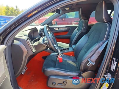 Zdjęcie 7 z 14 samochodu: 2019 VOLVO XC40 T5 R-DESIGN VIN:YV4162UM7K2048658 - miniatura