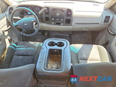 Zdjęcie 8 z 12 samochodu: 2010 CHEV SILVERADO 1500 VIN:1GCSCPEX2AZ192338 - miniatura