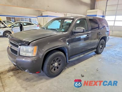 2010 CHEVROLET TAHOE C1500 LS 1GNMCAE09AR183863 - główne zdjęcie licytacji z USA - miniatura