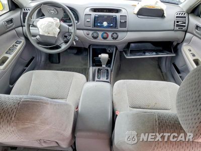 Zdjęcie 8 z 12 samochodu: 2004 TOYOTA CAMRY LE VIN:4T1BE32K94U804298 - miniatura