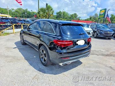 Trzecie zdjęcie samochodu z tyłu: 2018 MERCEDES-BENZ GLC 300 VIN:WDC0G4JB3JV107125 - miniatura