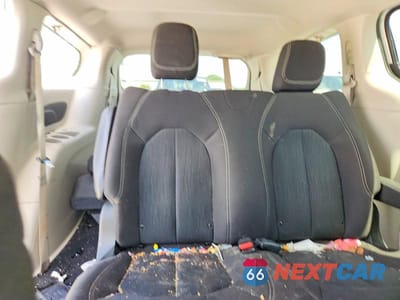 Zdjęcie 10 z 14 samochodu: 2020 CHRYSLER VOYAGER L VIN:2C4RC1AG1LR126085 - miniatura