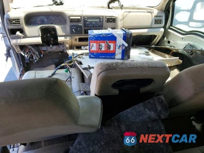 Zdjęcie 8 z 12 samochodu: 2003 FORD F350 SRW SUPER DUTY VIN:1FTSW31P13EB47424 - miniatura