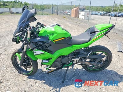 Trzecie zdjęcie samochodu z tyłu: 2025 KAWASAKI EX500 A VIN:ML5EXGJ12SDA54815 - miniatura
