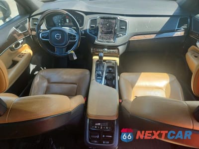 Zdjęcie 8 z 12 samochodu: 2016 VOLVO XC90 T6 VIN:YV4A22PK6G1021812 - miniatura