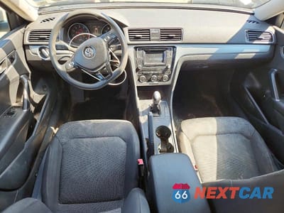 Zdjęcie 8 z 13 samochodu: 2018 VOLKSWAGEN PASSAT S VIN:1VWAA7A36JC000598 - miniatura