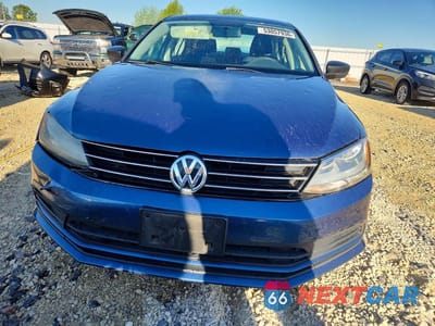 Piąte zdjęcie samochodu w środku: 2016 VOLKSWAGEN JETTA SE VIN:3VWD67AJXGM345279 - miniatura