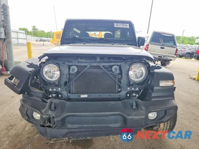 Piąte zdjęcie samochodu w środku: 2022 JEEP WRANGLER UNLIMITED SPORT VIN:1C4HJXDN3NW135105 - miniatura