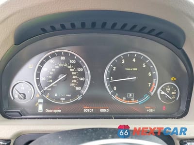 Zdjęcie 9 z 12 samochodu: 2010 BMW 550 GT VIN:WBASN4C50AC209440 - miniatura