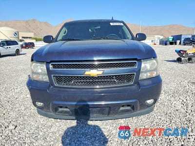 Piąte zdjęcie samochodu w środku: 2013 CHEVROLET SUBURBAN C1500 LT VIN:1GNSCJE02DR218173 - miniatura