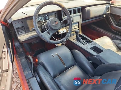 Zdjęcie 8 z 13 samochodu: 1984 CHEV CORVETTE VIN:1G1AY0785E5108268 - miniatura