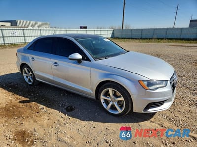 Czwarte zdjęcie samochodu z boku: 2015 AUDI A3 PREMIUM VIN:WAUACGFF9F1005276 - miniatura