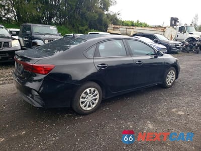 Trzecie zdjęcie samochodu z tyłu: 2023 KIA FORTE LX VIN:3KPF24AD8PE677411 - miniatura