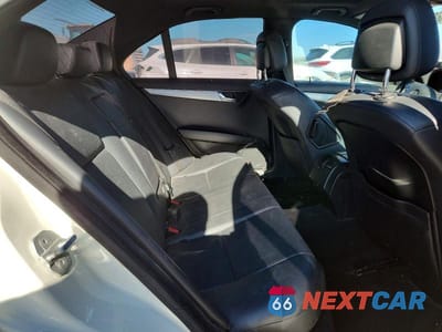 Zdjęcie 10 z 12 samochodu: 2008 MERCEDES-BENZ C 300 VIN:WDDGF54X88F081913 - miniatura