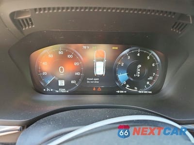 Zdjęcie 9 z 13 samochodu: 2021 VOLVO XC60 T5 MOMENTUM VIN:YV4102RK2M1741963 - miniatura