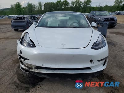 Piąte zdjęcie samochodu w środku: 2022 TESLA MODEL 3 VIN:5YJ3E1EB7NF254327 - miniatura