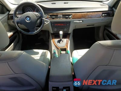 Zdjęcie 8 z 12 samochodu: 2011 BMW 328 I VIN:WBAPH7C52BE683197 - miniatura