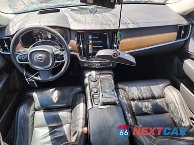 Zdjęcie 8 z 13 samochodu: 2018 VOLVO S90 T8 INSCRIPTION VIN:LVYBC0AL9JP035873 - miniatura