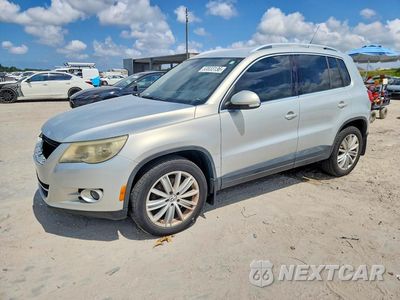 2010 VOLKSWAGEN TIGUAN S WVGAV7AX0AW520963 - główne zdjęcie licytacji z USA - miniatura
