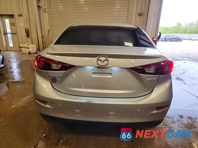 Zdjęcie 6 z 12 samochodu: 2018 MAZDA 3 TOURING VIN:3MZBN1V3XJM200849 - miniatura