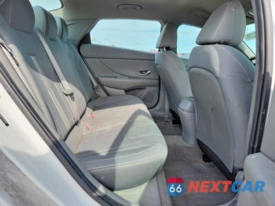 Zdjęcie 10 z 13 samochodu: 2023 HYUNDAI ELANTRA SEL VIN:5NPLM4AG2PH103695 - miniatura