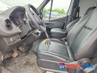 Zdjęcie 7 z 13 samochodu: 2025 MERCEDES-BENZ SPRINTER 2500 VIN:W1Y4NBHY2ST199624 - miniatura