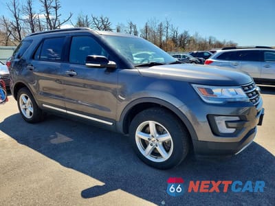 Czwarte zdjęcie samochodu z boku: 2017 FORD EXPLORER XLT VIN:1FM5K8D86HGD73976 - miniatura