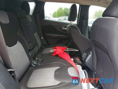 Zdjęcie 11 z 13 samochodu: 2016 JEEP CHEROKEE SPORT VIN:1C4PJLABXGW207306 - miniatura