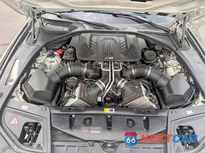Zdjęcie 7 z 10 samochodu: 2013 BMW M5 VIN:WBSFV9C57DD095641 - miniatura