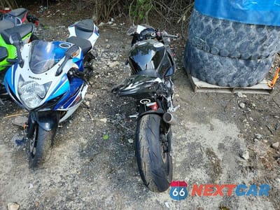 Zdjęcie 6 z 8 samochodu: 2024 BMW S 1000 RR VIN:WB10E6309P6J54021 - miniatura
