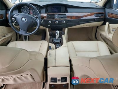 Zdjęcie 8 z 12 samochodu: 2010 BMW 528 XI VIN:WBANV1C50AC157951 - miniatura