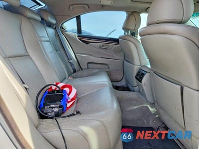 Zdjęcie 10 z 12 samochodu: 2010 LEXUS LS 460 VIN:JTHCL5EF0A5006088 - miniatura