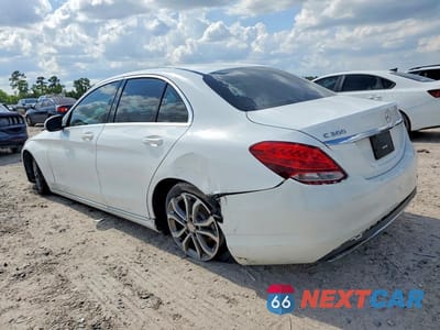Drugie zdjęcie samochodu z przodu: 2016 MERCEDES-BENZ C 300 VIN:55SWF4JB2GU154185 - miniatura