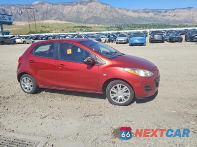 Czwarte zdjęcie samochodu z boku: 2014 MAZDA MAZDA2 SPORT VIN:JM1DE1KY6E0185223 - miniatura