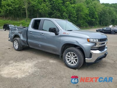 Czwarte zdjęcie samochodu z boku: 2019 CHEVROLET SILVERADO K1500 LT VIN:1GCRYDED4KZ389565 - miniatura