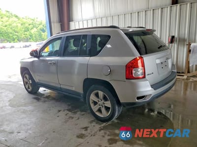 Drugie zdjęcie samochodu z przodu: 2011 JEEP COMPASS SPORT VIN:1J4NF1FB0BD282651 - miniatura