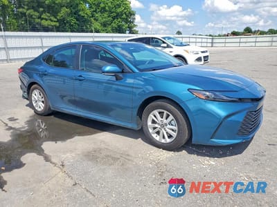Czwarte zdjęcie samochodu z boku: 2025 TOYOTA CAMRY LE VIN:4T1DAACK2SU151303 - miniatura
