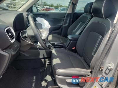 Zdjęcie 7 z 14 samochodu: 2022 HYUNDAI VENUE LIMITED VIN:KMHRC8A34NU169360 - miniatura
