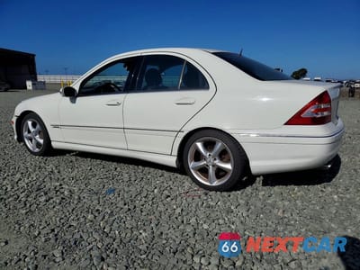 Drugie zdjęcie samochodu z przodu: 2005 MERCEDES-BENZ C 230K SPORT SEDAN VIN:WDBRF40JX5F686301 - miniatura