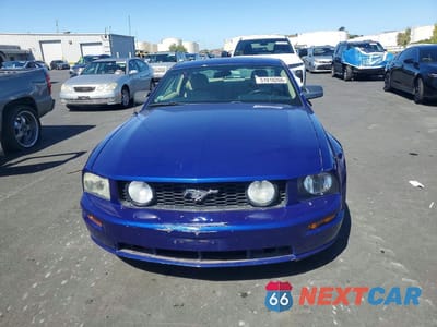 Piąte zdjęcie samochodu w środku: 2005 FORD MUSTANG GT VIN:1ZVHT82H855251951 - miniatura