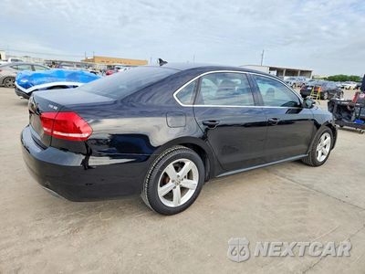 Trzecie zdjęcie samochodu z tyłu: 2014 VOLKSWAGEN PASSAT SE VIN:1VWBS7A34EC057146 - miniatura
